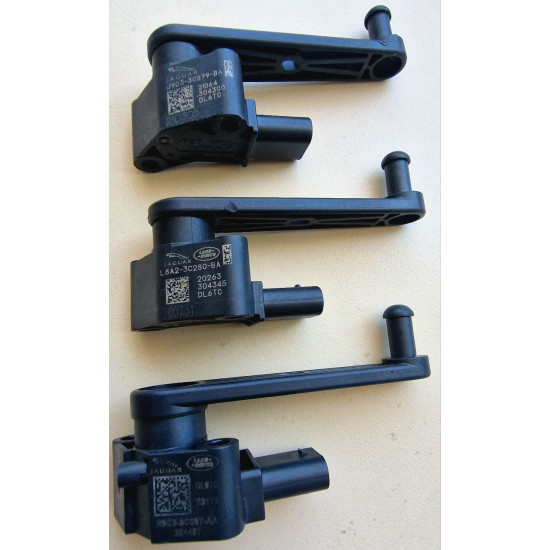 Датчик уровня подвески (клиренса) T4K1550 J9D33C279BA   JAGUAR I-Pace X590